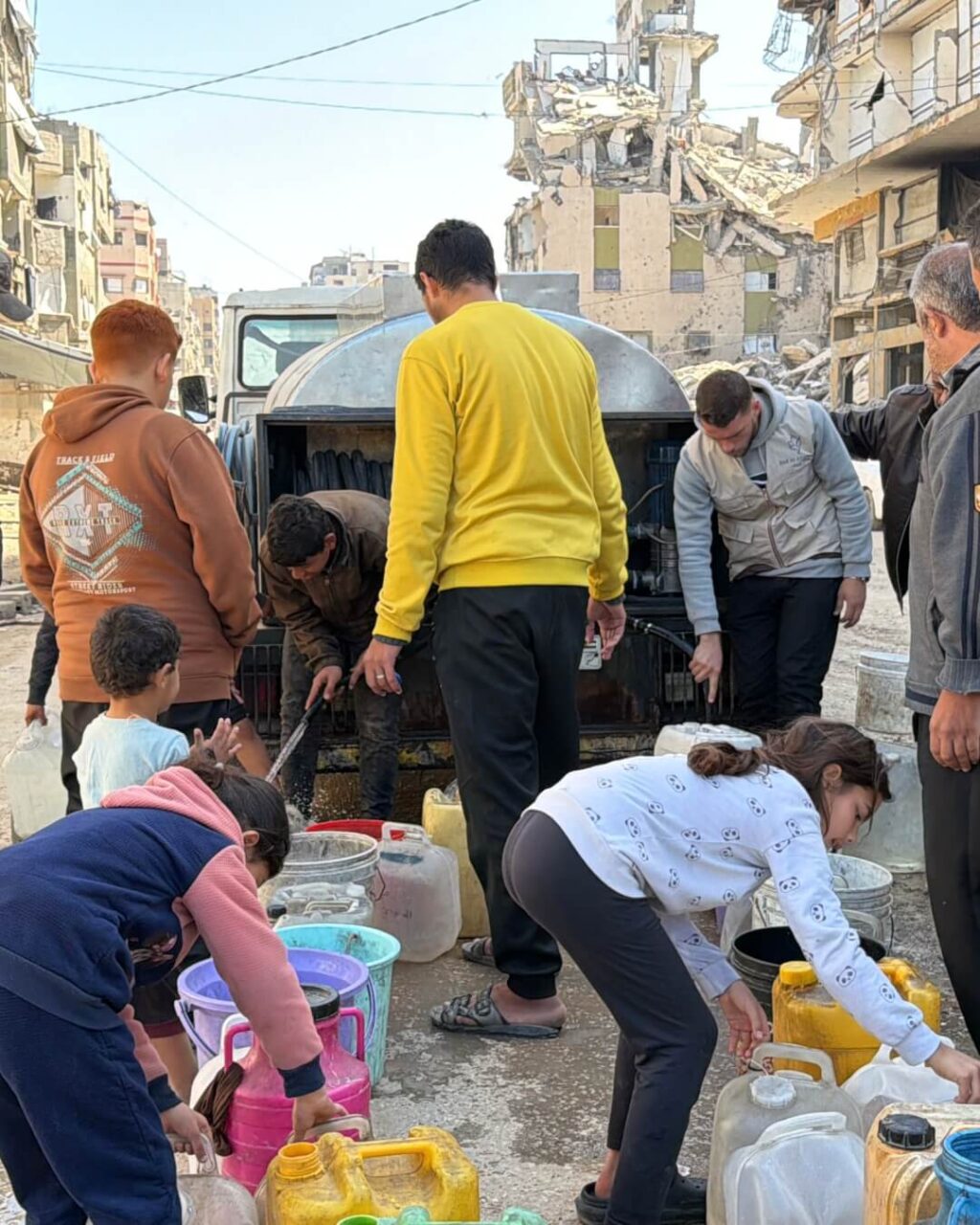 Instagram post from dar_alamanah. This post is in position 3.