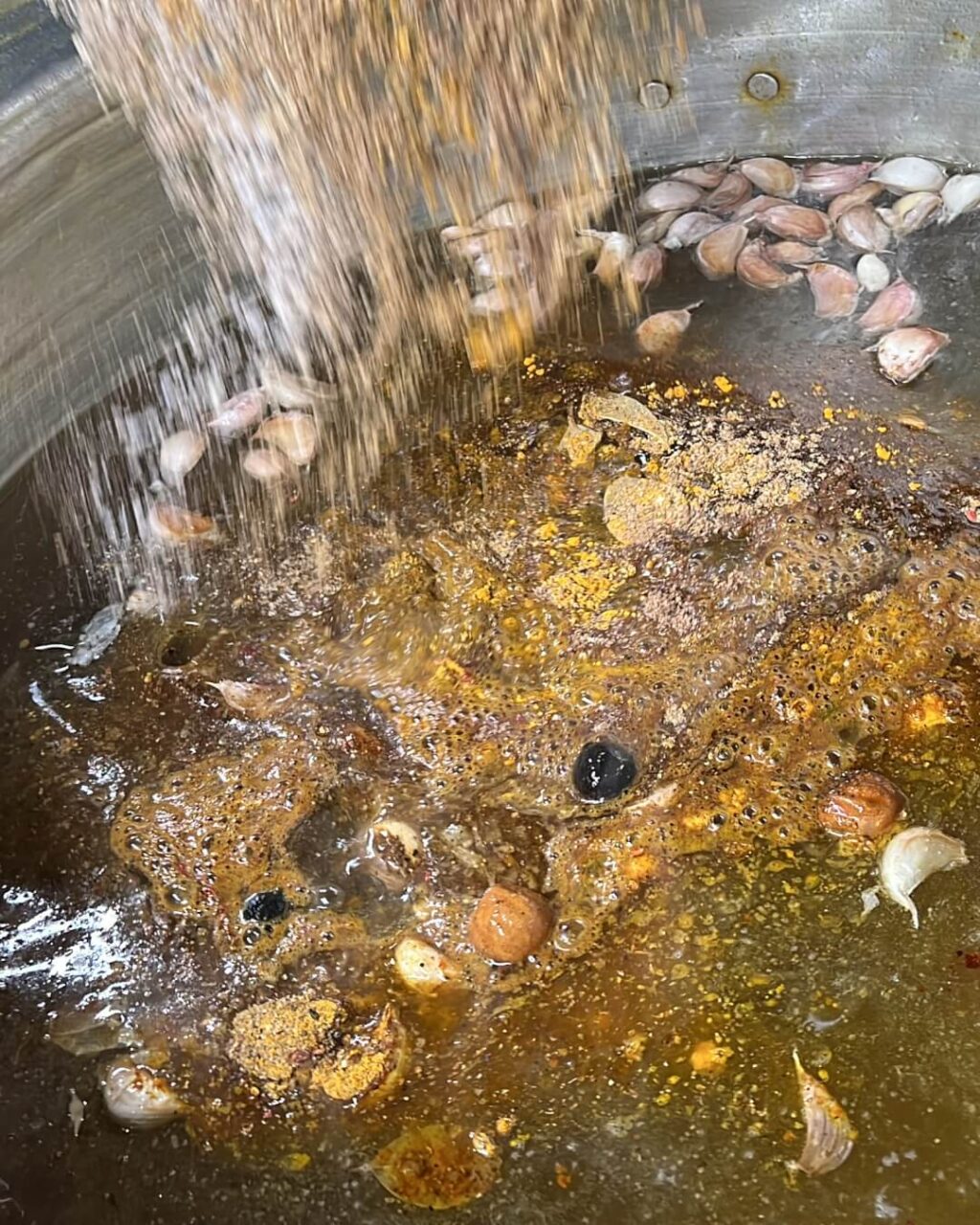 Instagram post from dar_alamanah. This post is in position 3.