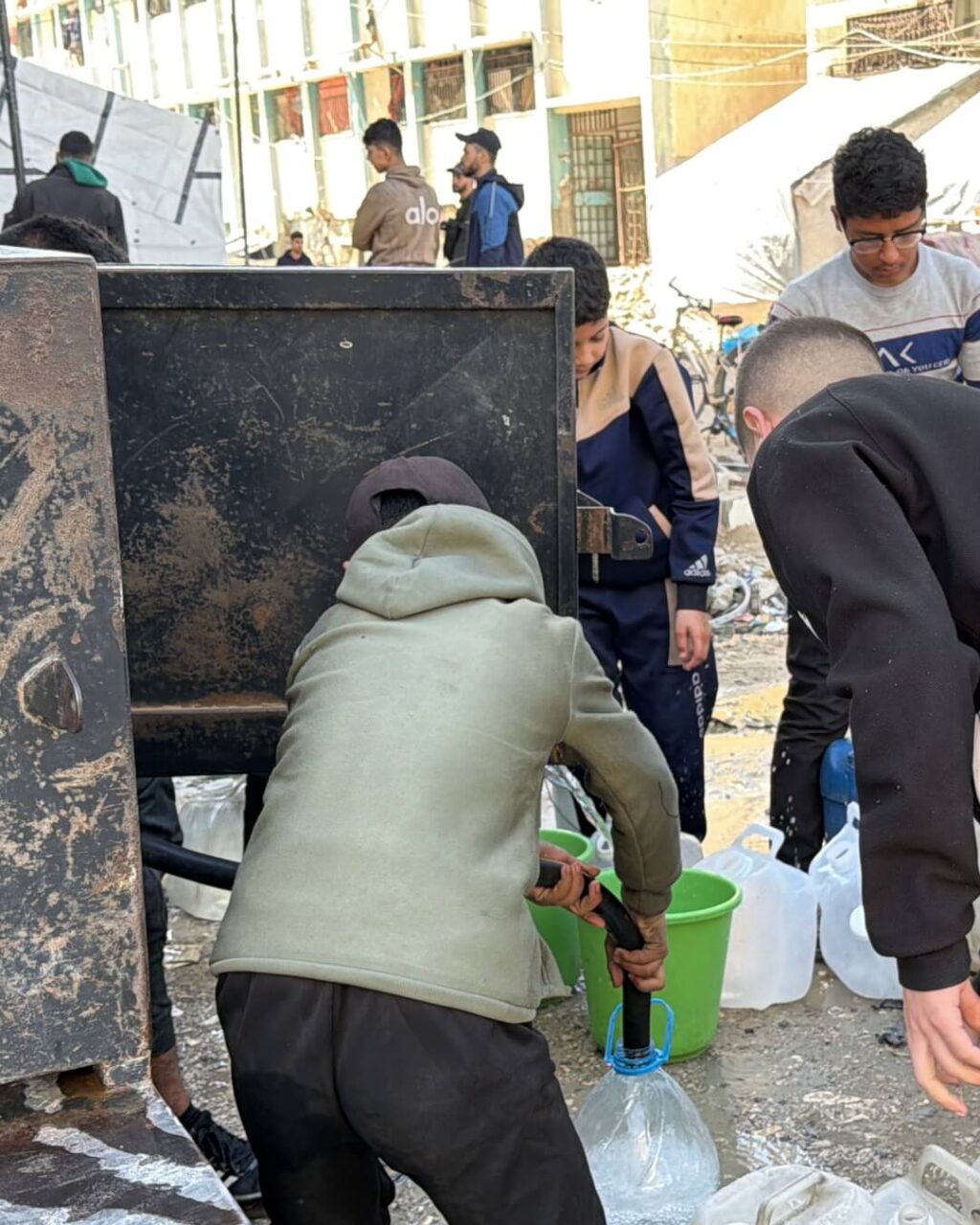 Instagram post from dar_alamanah. This post is in position 3.